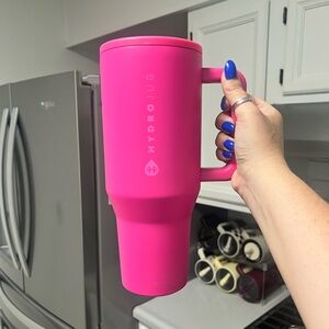 HydroJug 40oz in Neon Magenta